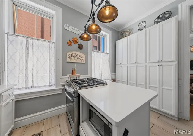 Photo 4 of Single family home for sale at 2117 S 13th Street, Saint Louis, MO 63104 | MLS# MIS26037353 | Listing updated on 2026-10-08