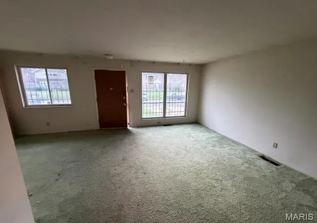 Photo 3 of Sale Pending at 4454 San Francisco Ave, St Louis, MO 63115 | MLS# MIS26037424 | Listing updated on 2026-09-10