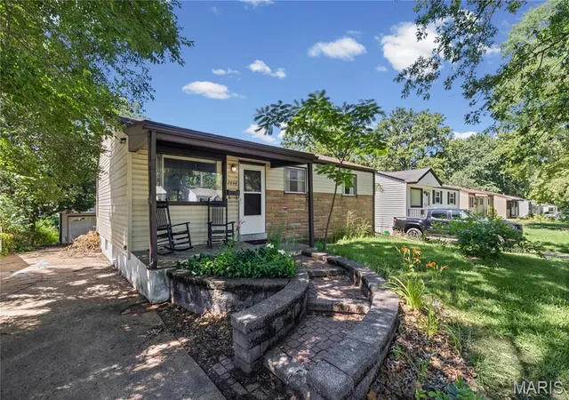Photo 3 of Single family home for sale at 8644 Harold Dr, Saint Louis, MO 63134 | MLS# MIS26037754 | Listing updated on 2026-09-15