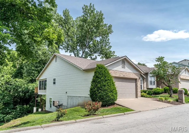 Photo 3 of Condo for sale at 1920 Anna Leah Ln, Washington, MO 63090 | MLS# MIS26038175 | Listing updated on 2026-09-14
