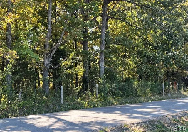 Photo 3 of Sale Pending at 1 Hunt Rd, Farmington, MO 63640 | MLS# MIS26038199 | Listing updated on 2026-10-06