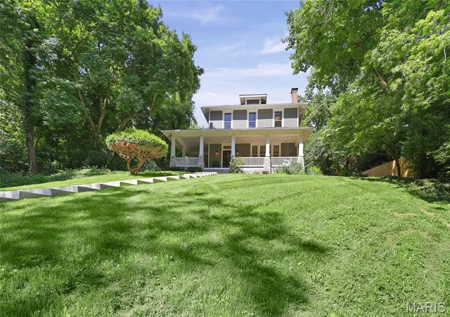 Photo 1 of Single family home for sale at 26 Kingston Dr, Belleville, IL 62223 | MLS# MIS26038878 | Listing updated on 2026-09-11