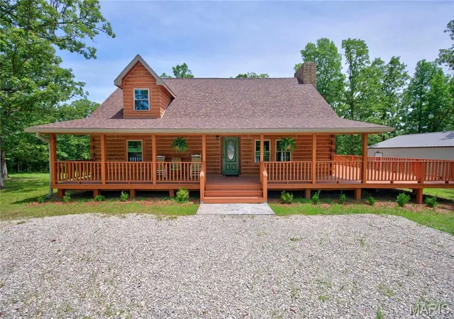 Photo 2 of Sale Pending at 23700 Snowberry Dr, Lebanon, MO 65536 | MLS# MIS26039622 | Listing updated on 2026-09-11