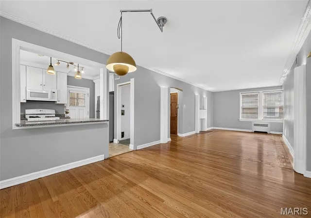 Photo 3 of Condo for sale at 7532 York Dr #2E, Clayton, MO 63105 | MLS# MIS26040298 | Listing updated on 2026-10-05