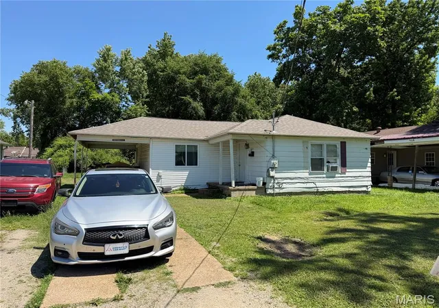 Photo 1 of Sale Pending at 623 Arthur St, Poplar Bluff, MO 63901 | MLS# MIS26040648 | Listing updated on 2026-09-18