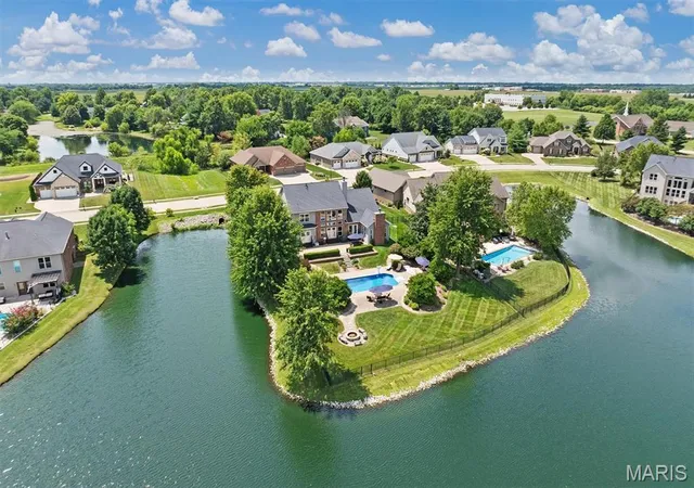 Photo 3 of Single family home for sale at 3534 S Arbor Lake Dr, Edwardsville, IL 62025 | MLS# MIS26040815 | Listing updated on 2026-09-11