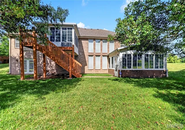 Photo 3 of Sale Pending at 3201 Bear Tracks Dr, Wentzville, MO 63385 | MLS# MIS26041475 | Listing updated on 2026-09-14