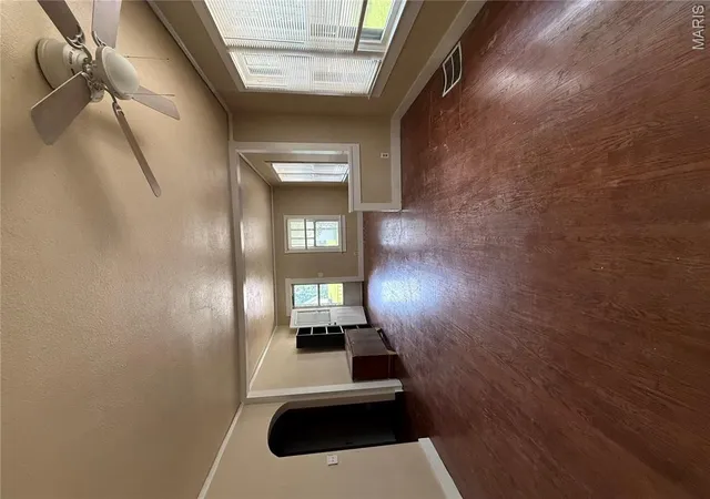 Photo 3 of Single family home for sale at 220 N Prairie St, Sikeston, MO 63801 | MLS# MIS26041484 | Listing updated on 2026-09-14