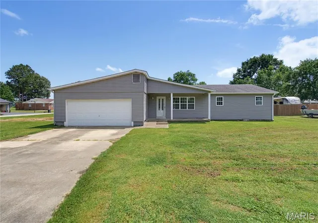 Photo 1 of Single family home for sale at 206 County Road 560, Poplar Bluff, MO 63901 | MLS# MIS26042086 | Listing updated on 2026-09-11