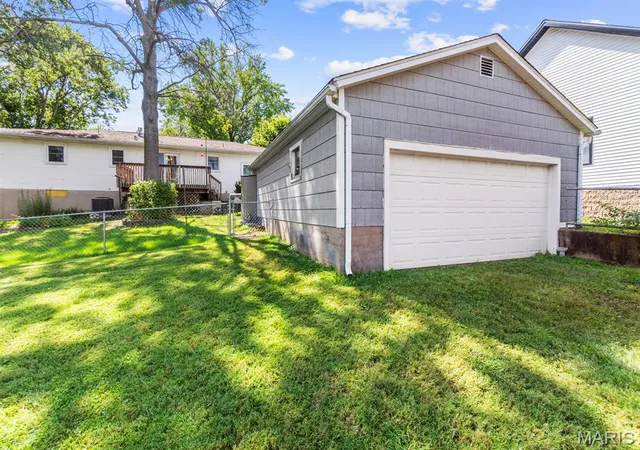 Photo 3 of Single family home for sale at 205 Gardner St, Columbia, IL 62236 | MLS# MIS26042436 | Listing updated on 2026-10-17