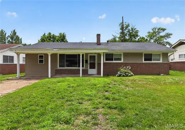 Photo 1 of Sale Pending at 2332 Collett Dr, St Louis, MO 63136 | MLS# MIS26042824 | Listing updated on 2026-10-27