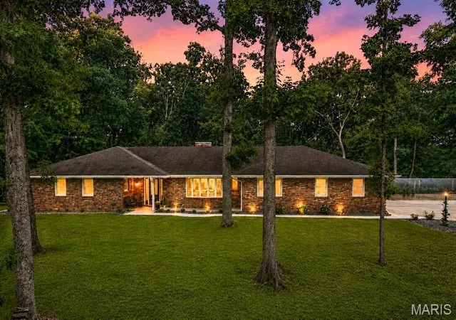 Photo 1 of Single family home for sale at 3214 Lakewood Dr, Cape Girardeau, MO 63701 | MLS# MIS26042887 | Listing updated on 2026-09-18
