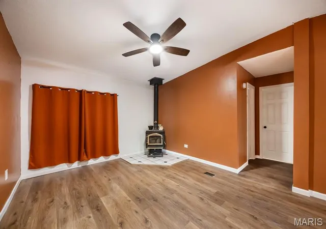 Photo 3 of Single family home for sale at 19 S Washington St, Lenzburg, IL 62255 | MLS# MIS26042933 | Listing updated on 2026-09-10