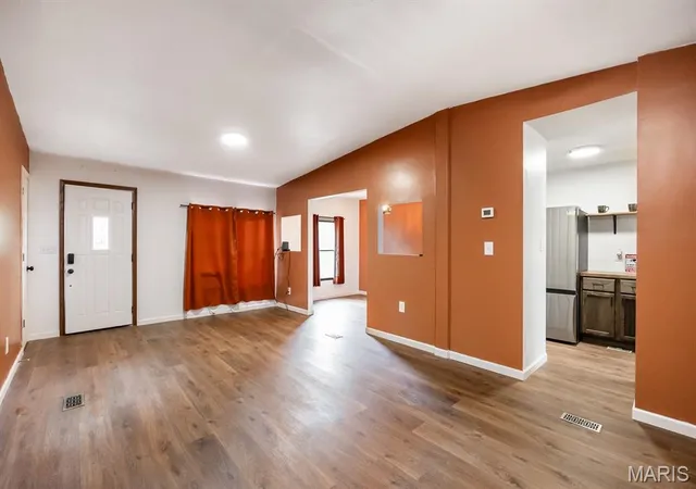 Photo 3 of Single family home for sale at 19 S Washington St, Lenzburg, IL 62255 | MLS# MIS26042933 | Listing updated on 2026-09-10