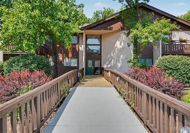 Photo 1 of Sale Pending at 1410 Heritage Landing #305, Saint Charles, MO 63303 | MLS# MIS26043252 | Listing updated on 2026-09-22
