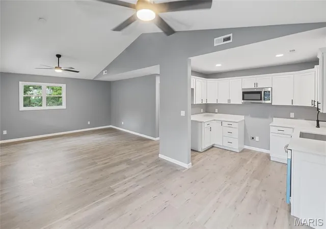 Photo 4 of Single family home for sale at 125 Anna Ave, Godfrey, IL 62035 | MLS# MIS26043381 | Listing updated on 2026-09-14