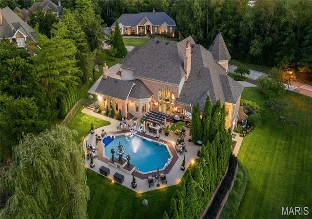 Photo 2 of Mansion for sale at 12947 Sunset Blf Ct, Saint Louis, MO 63127 | MLS# MIS26043577 | Listing updated on 2026-09-10