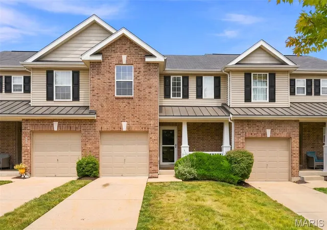 Photo 2 of Townhouse for sale at 53 Country Village Ct, Lake Saint Louis, MO 63367 | MLS# MIS26043647 | Listing updated on 2026-09-11