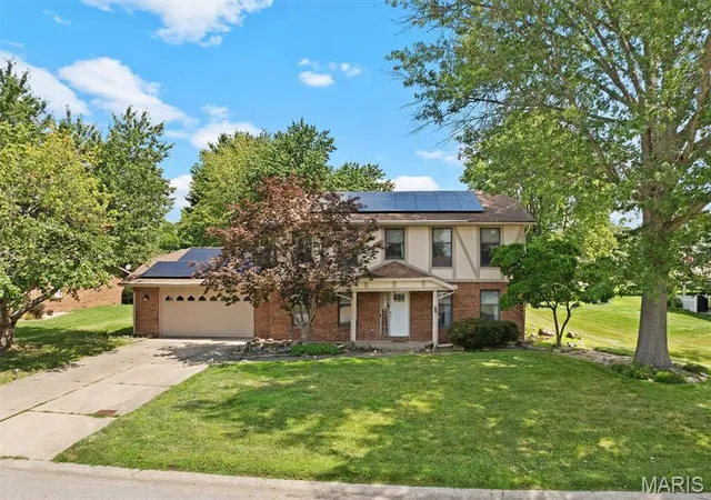 Photo 1 of Single family home for sale at 1711 Fairway Dr, O Fallon, IL 62269 | MLS# MIS26043947 | Listing updated on 2026-09-11