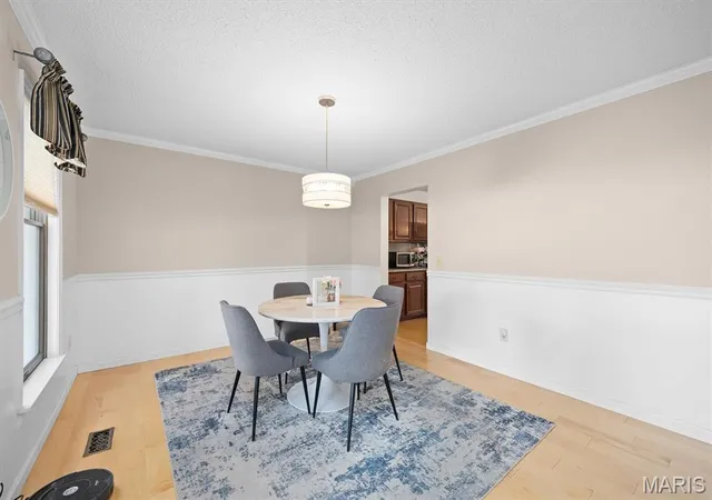 Photo 3 of Single family home for sale at 1711 Fairway Dr, O Fallon, IL 62269 | MLS# MIS26043947 | Listing updated on 2026-09-11