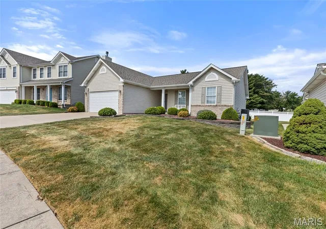 Photo 2 of Sale Pending at 2817 Grand Slam Dr, O Fallon, MO 63366 | MLS# MIS26043974 | Listing updated on 2026-09-10
