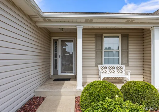 Photo 3 of Sale Pending at 2817 Grand Slam Dr, O Fallon, MO 63366 | MLS# MIS26043974 | Listing updated on 2026-09-10