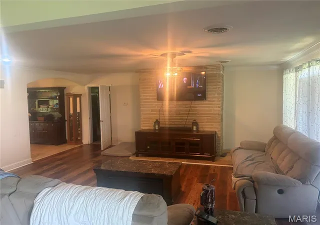 Photo 4 of Single family home for sale at 2707 N Service Rd, St Clair, MO 63077 | MLS# MIS26044046 | Listing updated on 2026-09-10