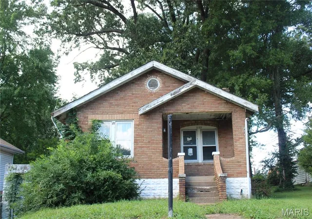 Photo 2 of Single family home for sale at 7125 Woodrow Ave, Saint Louis, MO 63121 | MLS# MIS26044119 | Listing updated on 2026-09-14