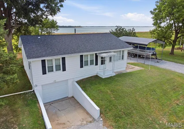 Photo 3 of Single family home for sale at 706 Main, Keyesport, IL 62253 | MLS# MIS26044607 | Listing updated on 2026-10-08
