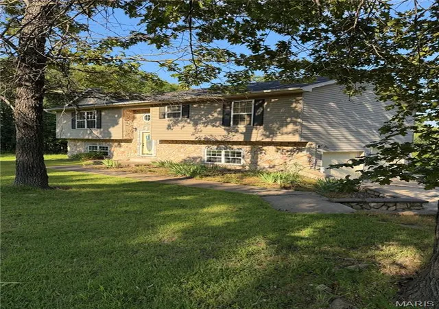 Photo 2 of Single family home for sale at 24630 Taylor Ln, Saint Robert, MO 65584 | MLS# MIS26044610 | Listing updated on 2026-10-01