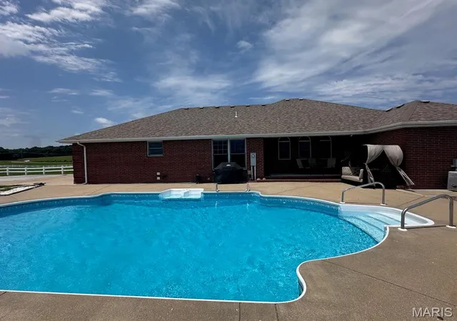 Photo 3 of Single family home for sale at 21880 Hwy B 2, Lebanon, MO 65536 | MLS# MIS26045235 | Listing updated on 2026-09-10