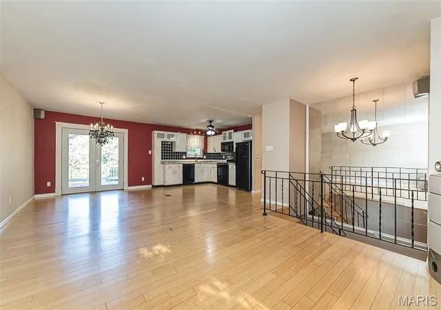 Photo 4 of Sale Pending at 2120 Devonshire Dr, Imperial, MO 63052 | MLS# MIS26045263 | Listing updated on 2026-09-14