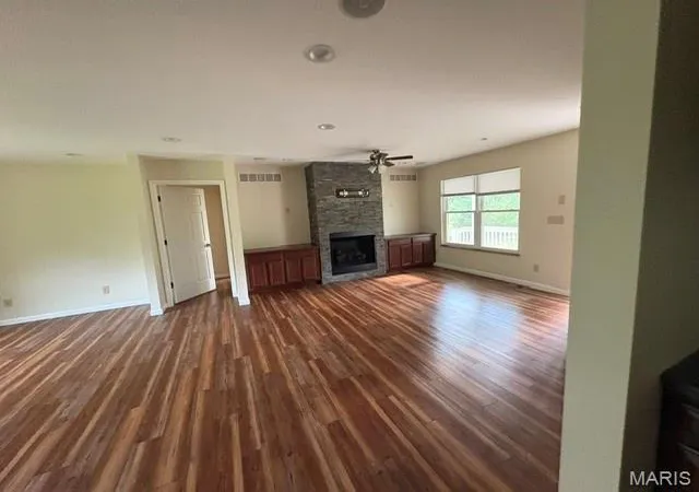Photo 3 of Single family home for sale at 1232 W Springfield Rd, Saint Clair, MO 63077 | MLS# MIS26045546 | Listing updated on 2026-09-12