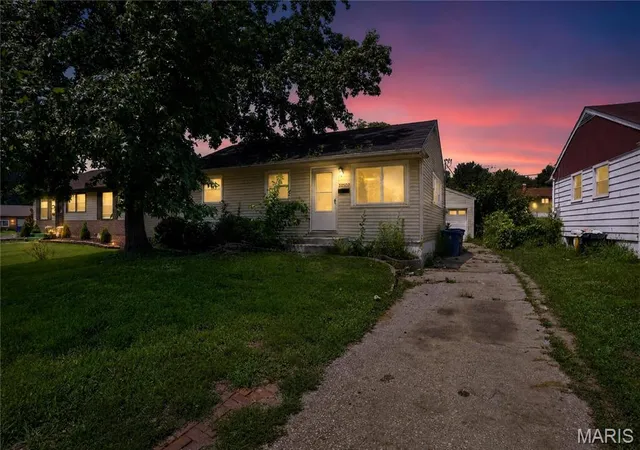Photo 1 of Single family home for sale at 10507 Renfrew Dr, Saint Louis, MO 63137 | MLS# MIS26045783 | Listing updated on 2026-09-30