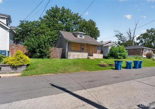 Photo 2 of Single family home for sale at 409 W Holden Ave, Saint Louis, MO 63125 | MLS# MIS26045793 | Listing updated on 2026-09-11