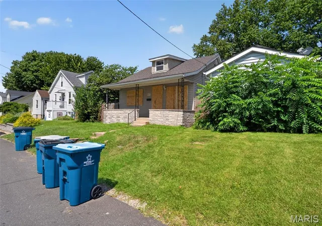 Photo 4 of Single family home for sale at 409 W Holden Ave, Saint Louis, MO 63125 | MLS# MIS26045793 | Listing updated on 2026-09-11