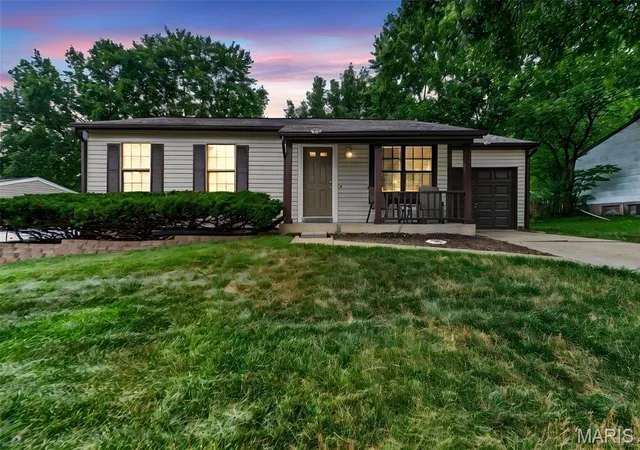 Photo 1 of Sale Pending at 2305 Amarillo Dr, O Fallon, MO 63368 | MLS# MIS26045798 | Listing updated on 2026-09-13