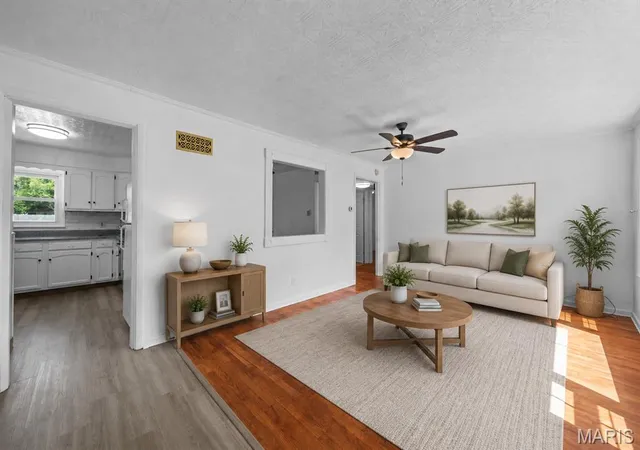 Photo 3 of Sale Pending at 65 La Sierra Dr, Florissant, MO 63031 | MLS# MIS26045912 | Listing updated on 2026-10-01