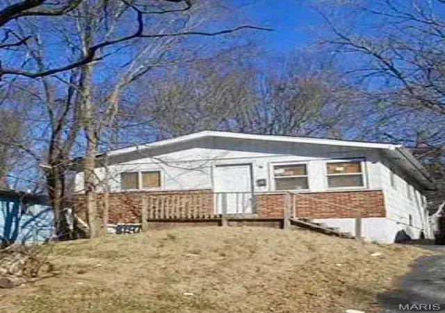 Photo 1 of Single family home for sale at 10246 Count Dr, Saint Louis, MO 63136 | MLS# MIS26045941 | Listing updated on 2026-10-25