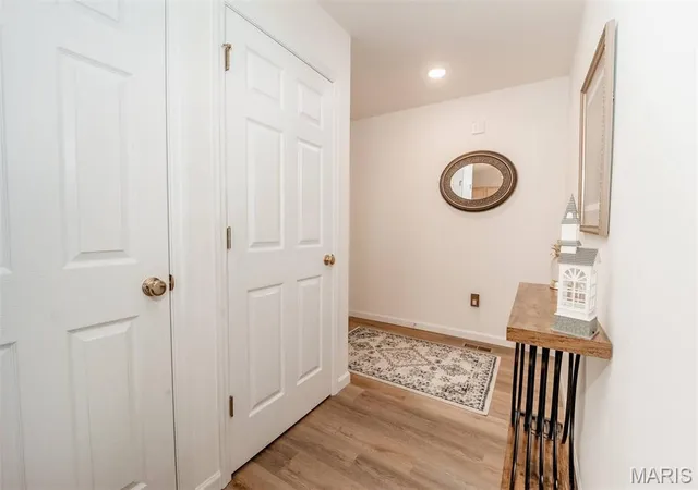 Photo 3 of Single family home for sale at 1009 Black Bear Dr, House Springs, MO 63051 | MLS# MIS26046043 | Listing updated on 2026-09-12