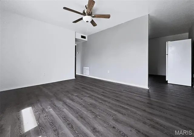 Photo 2 of Single family home for sale at 44 E Adams Dr, East Saint Louis, IL 62206 | MLS# MIS26046180 | Listing updated on 2026-09-14