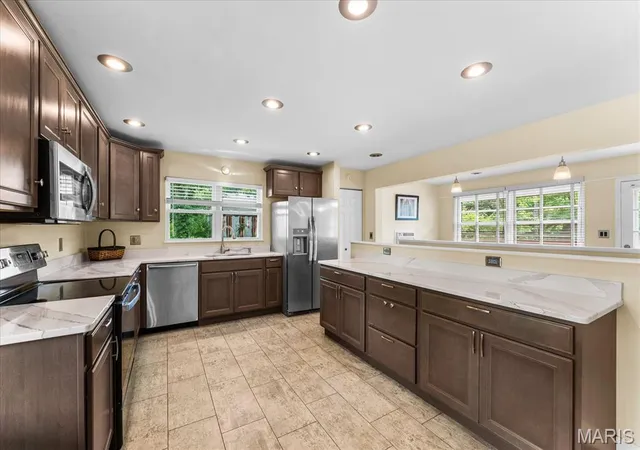 Photo 3 of Single family home for sale at 1 Debby Ln, Belleville, IL 62223 | MLS# MIS26046203 | Listing updated on 2026-09-14