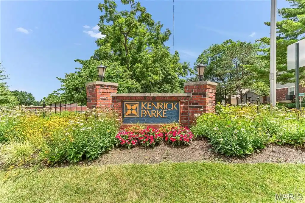 Listing Photo 37 - Condo for sale in 5353 N Kenrick Parke Dr located at 5353 N Kenrick Parke Dr, Shrewsbury, MO 63119 - Unit #205