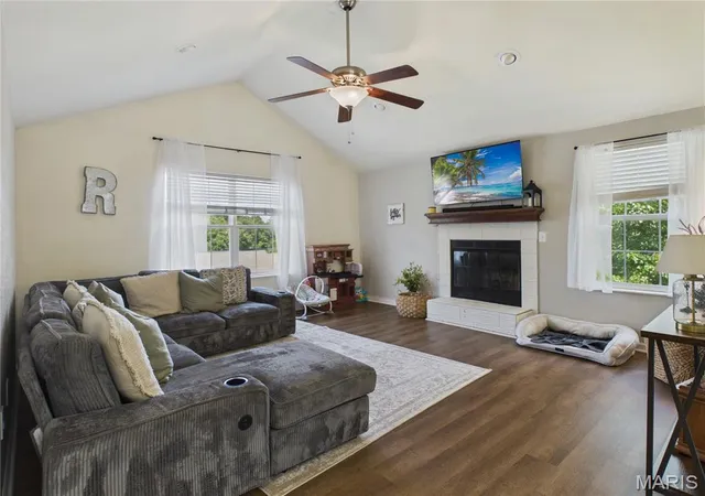 Photo 3 of Single family home for sale at 21079 Hideaway Ln, Saint Robert, MO 65584 | MLS# MIS26046472 | Listing updated on 2026-10-02