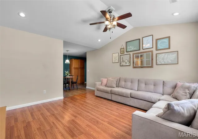 Photo 4 of Single family home for sale at 823 W Rodney Dr, Cape Girardeau, MO 63701 | MLS# MIS26046677 | Listing updated on 2026-09-14