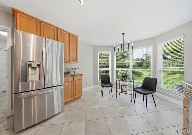 Photo 4 of Single family home for sale at 914 Oakmoor Dr, Fenton, MO 63026 | MLS# MIS26046823 | Listing updated on 2026-09-28