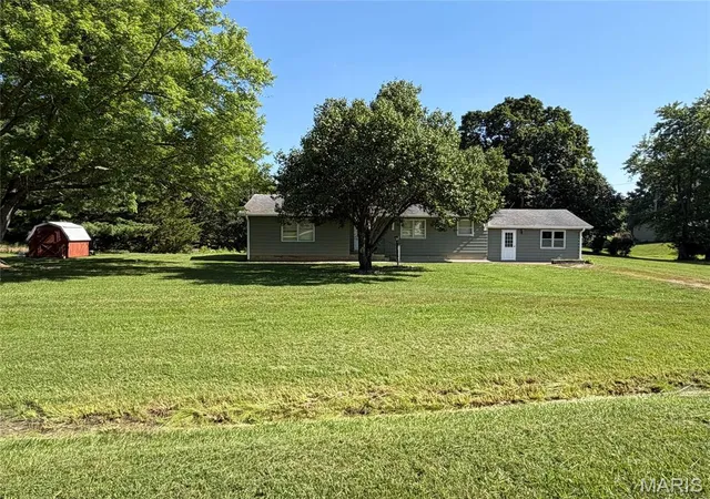 Photo 1 of Single family home for sale at 576 E 2700 Ave, Ramsey, IL 62080 | MLS# MIS26046860 | Listing updated on 2026-10-07