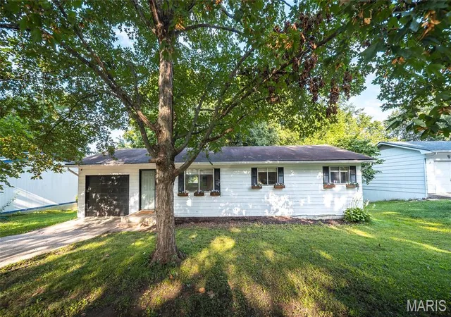Photo 1 of Single family home for sale at 403 Fox Creek Rd, Rolla, MO 65401 | MLS# MIS26046882 | Listing updated on 2026-09-14