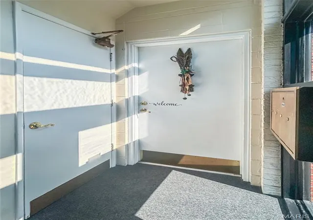 Photo 3 of Sale Pending at 111 E Washington Ave #1N, St Louis, MO 63122 | MLS# MIS26046981 | Listing updated on 2026-09-11