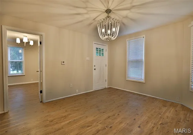Photo 3 of Single family home for sale at 522 Shelly St, Alton, IL 62002 | MLS# MIS26047016 | Listing updated on 2026-09-11